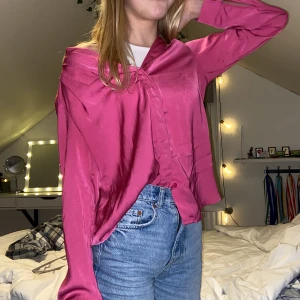 ROSA SKJORTA - Inga defekter precis som ny