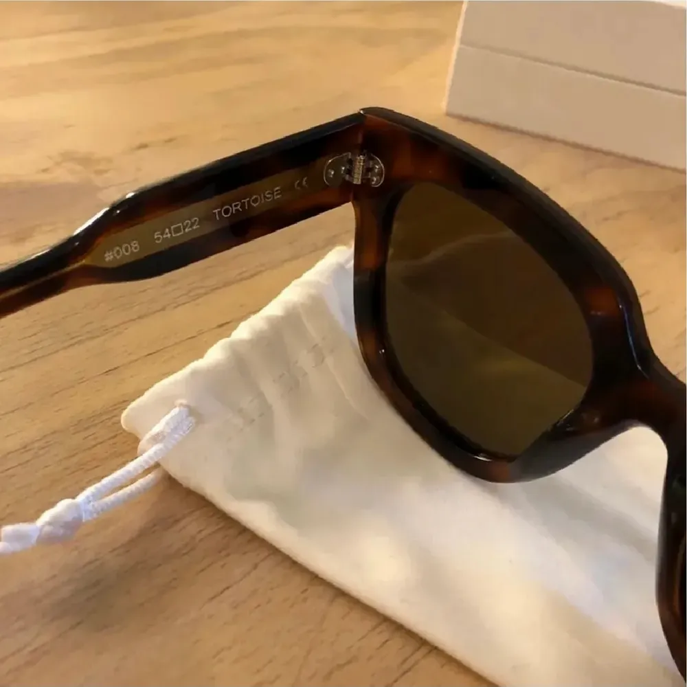 Superfina solglasögon från chimi eyewear. Aldrig använda köparen står för frakt 💕. Accessoarer.