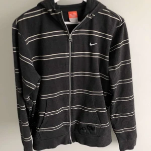 Nike - Nike hoodie med dragkedja