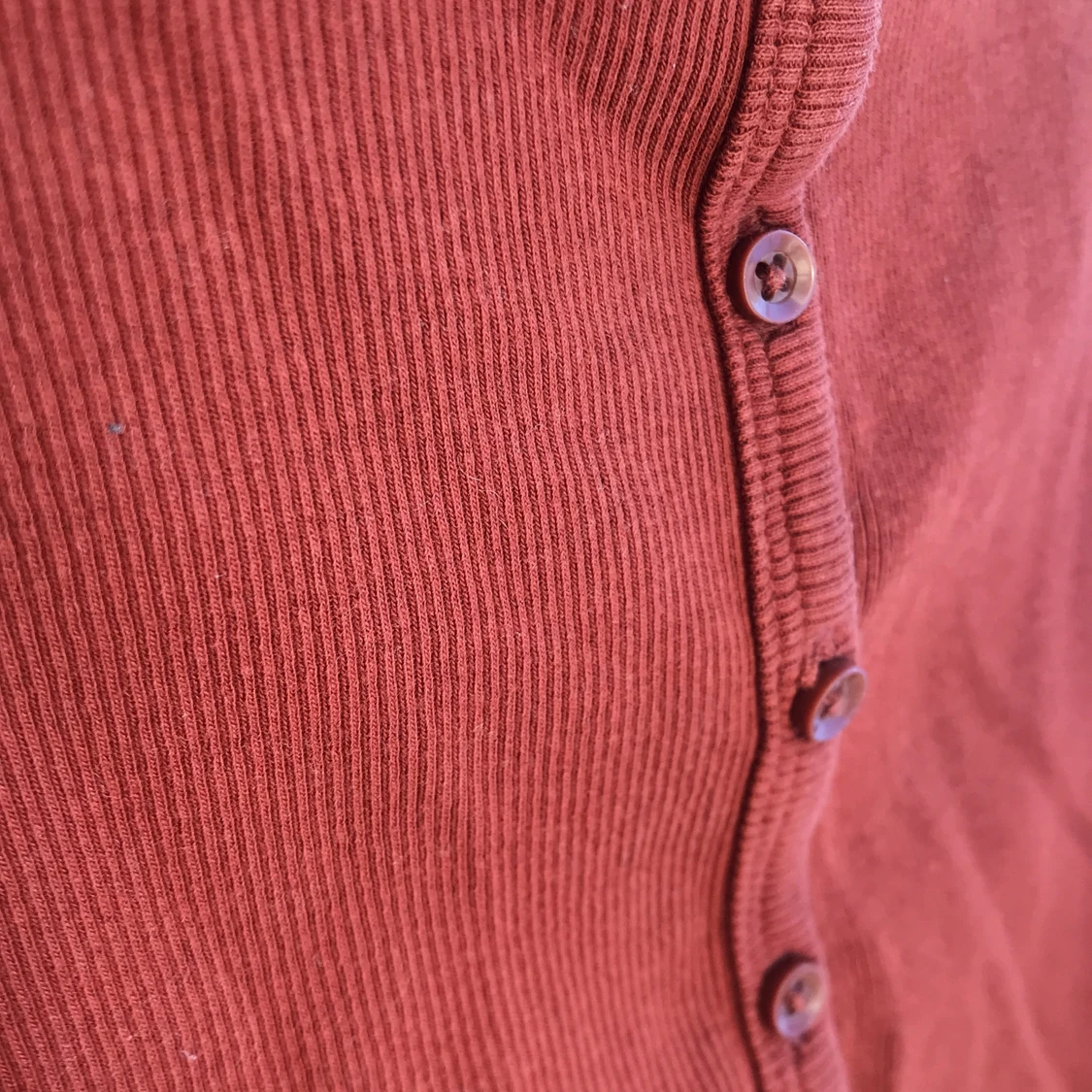 Röd blus från Gina tricot strl M - 90