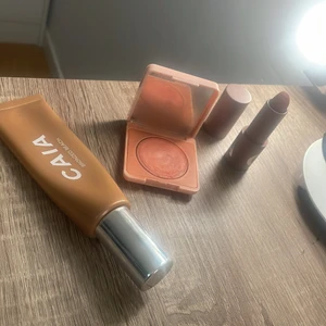 CAIA - CAIA produkter , knappst andvända eftersom jag har flera, hör av er pris diskuters , paketpris 500