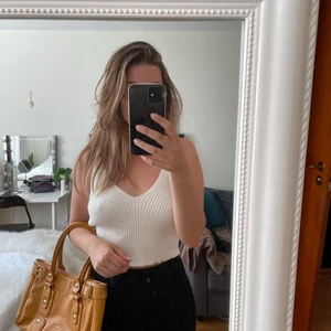 Vit topp - Superskönt linne från shein. Endast testad.