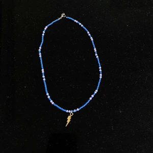 As fint blixt halsband  - Såå fint halsband med blixt i äkta guld, frakt ingår