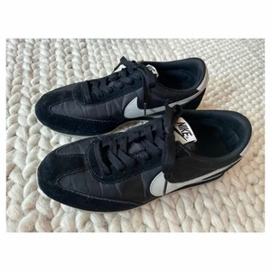 Nike ”Oceania” strlk 39 - Superfina Nike Oceania med retrokänsla i storlek 39. Fint skick❣️