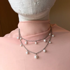 Pärlhalsband - Storrensar mina smycken, kolla in i profilen och hitta sjukt snygga & trendiga smycken, ALLT läggs ut för 30kr så fyndaaa! 