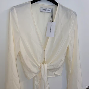 Crop topp  - Söt topp helt ny