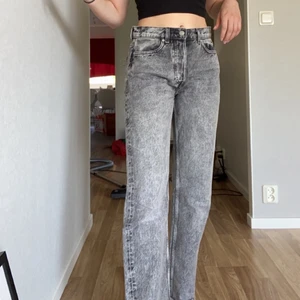 & other stories  - Snygga jeans, tyvärr för stora för mig 