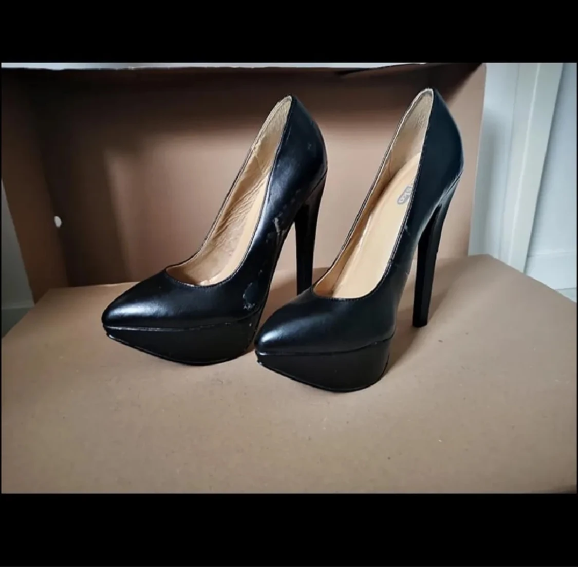 Klackskor storlek 37