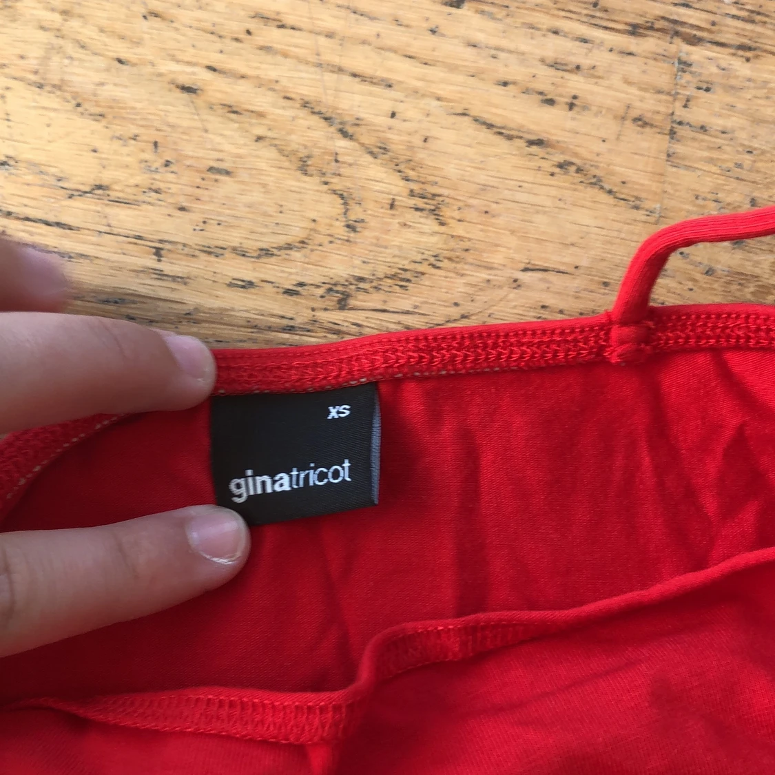 Gina Linne i röd färg i strl Xs - 90