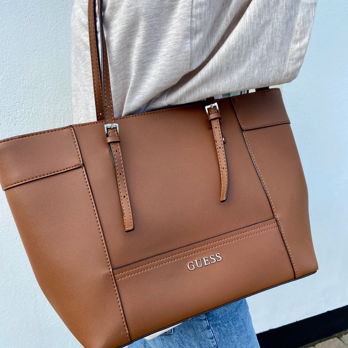 Brun GUESS väska - 90