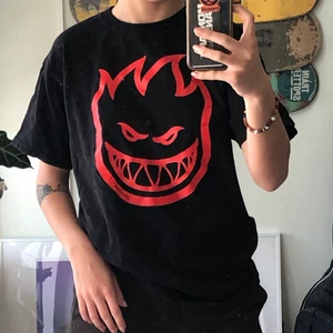 Spitfire t-shirt - Bra skick, nice spitfire tisha