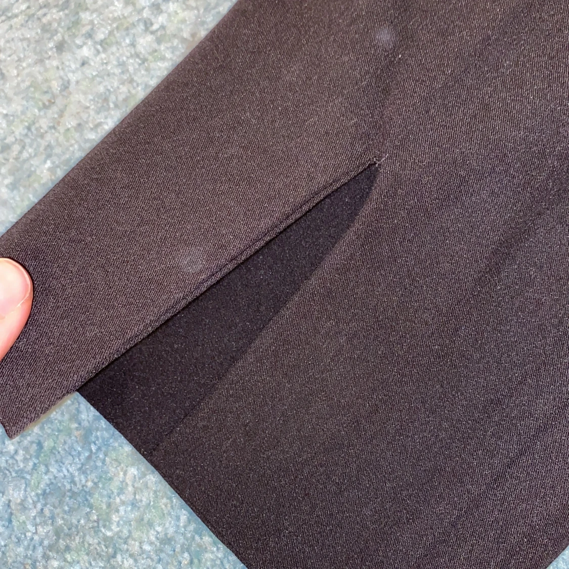 Svarta kostymbyxor med slit - 90