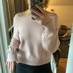 Tröja H&M - Söt tröja från H&M’s märke Divided. Använd flertal gånger, fint skick. 