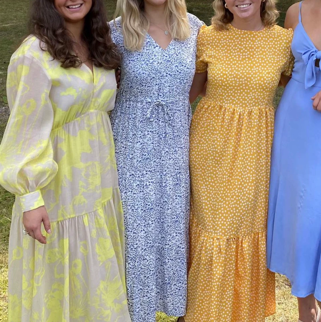 BLÅ SOMMARKLÄNNING