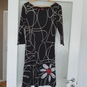 Desigual klänning - Snygg klänning, storlek M men liten så snarare S