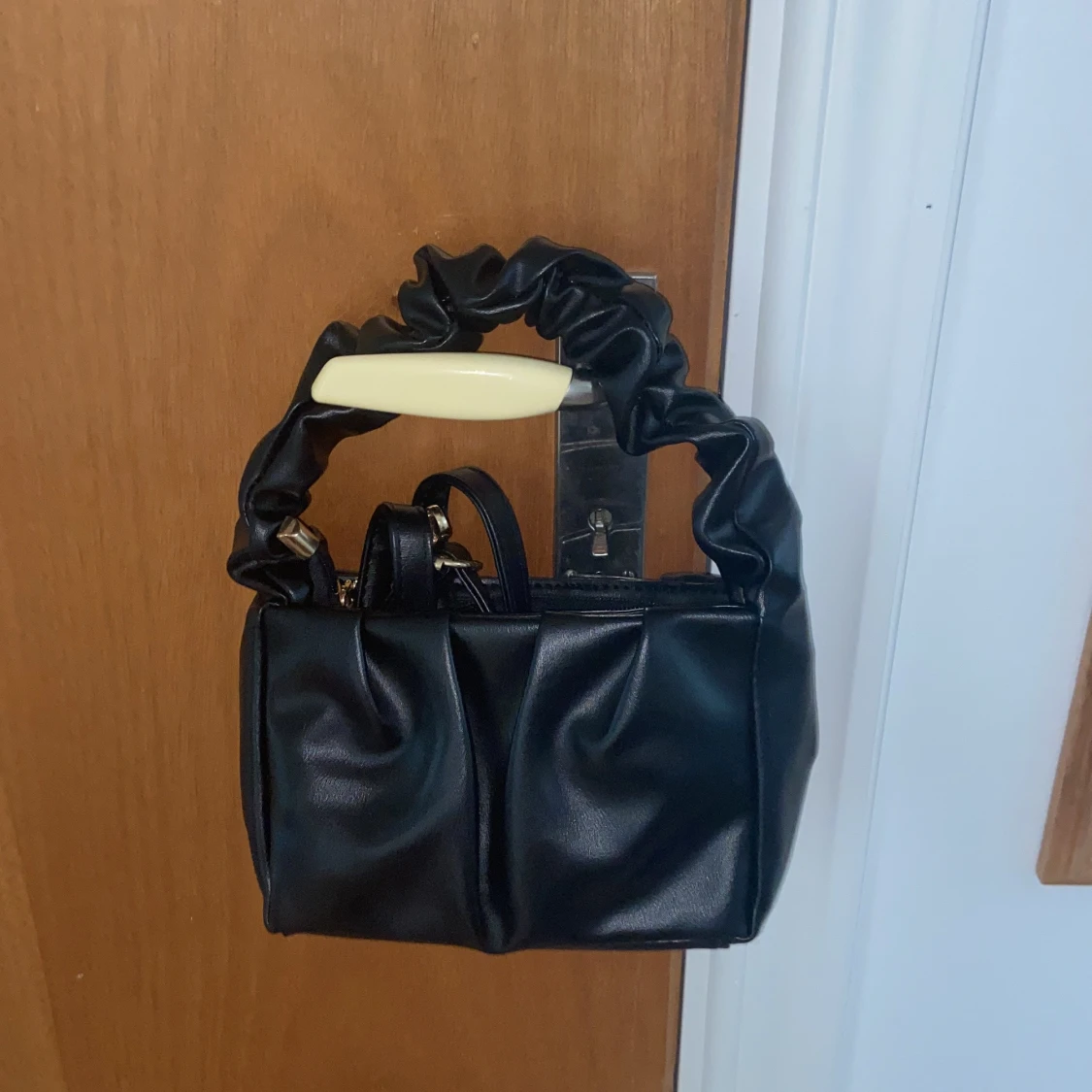 Svart Axelväska  - 90