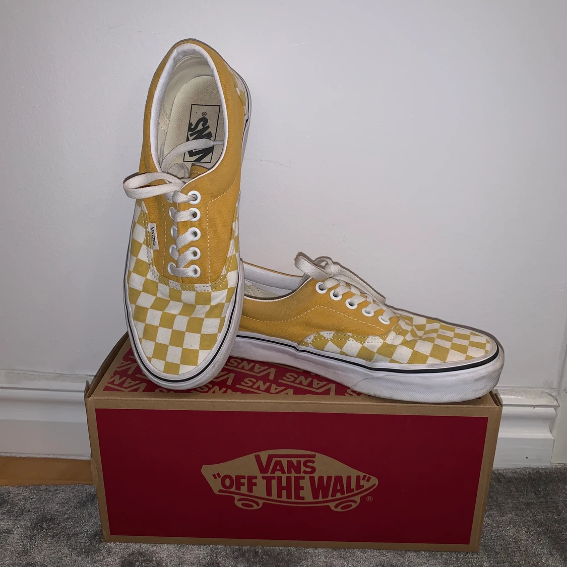 Gula Vans