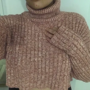 Crop top, crop sweaters size: 38/M  - Long arm winter crop with size: M,38-40.