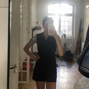 Burberry klänning!!! - Jättesnygg Burberry klänning!!! Köptes för 550kr på Plick, säljes för 180kr! Säljes pga inte längre min stil💞