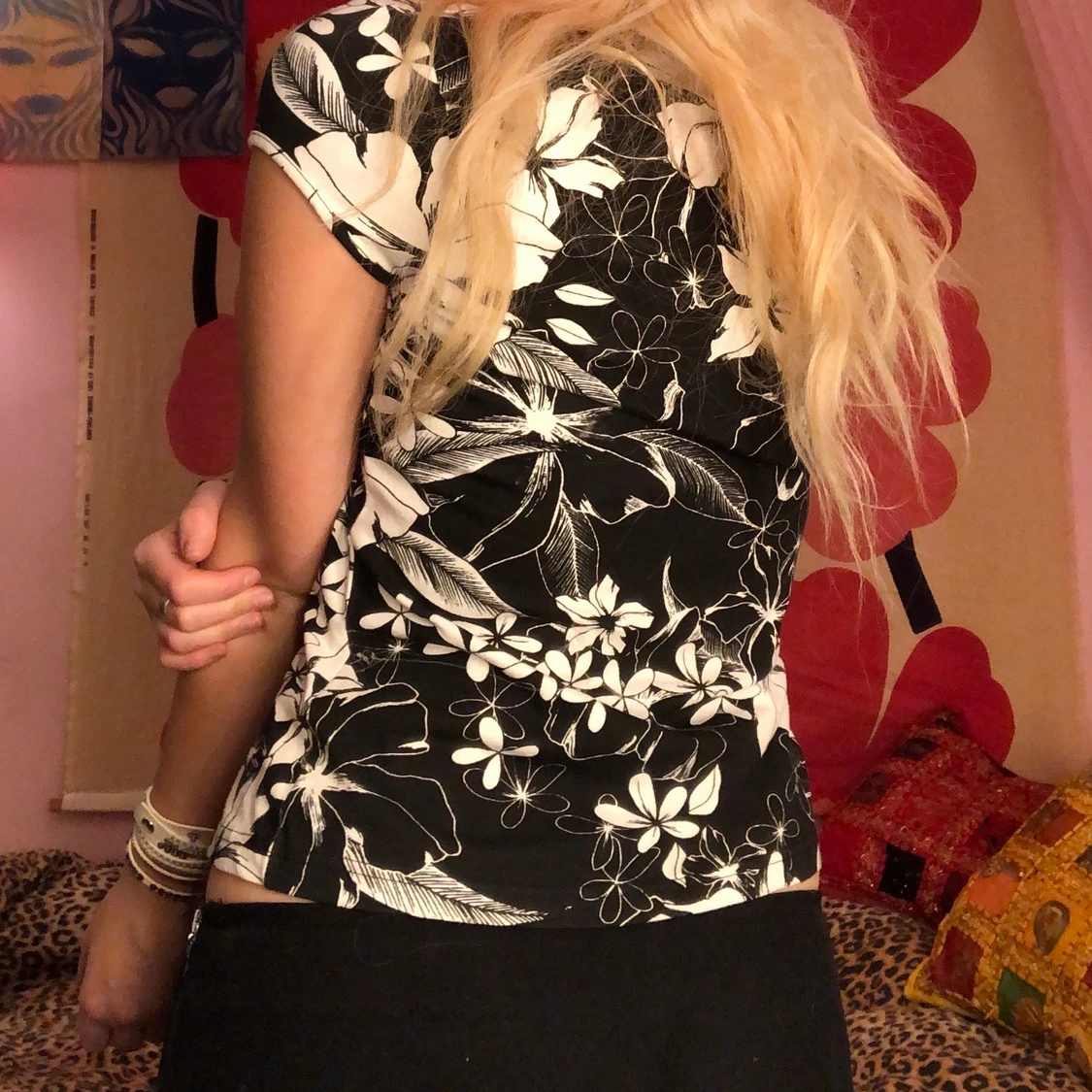 Blommig tröja/topp/t-shirt  - 90