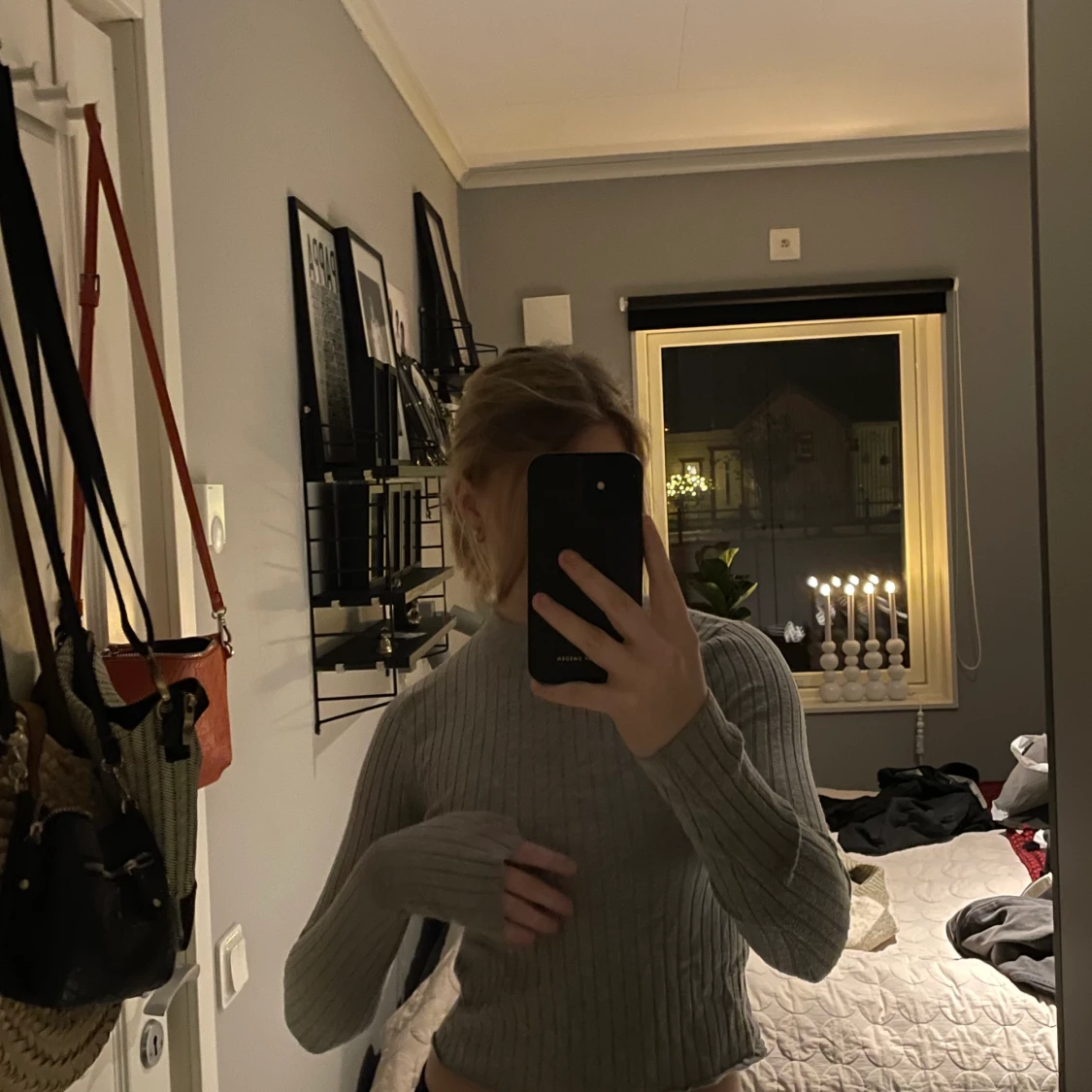 Långärmad ribbad tröja 