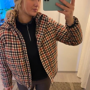 Jacka - jättefin rutig jacka, perfekt till vintern!