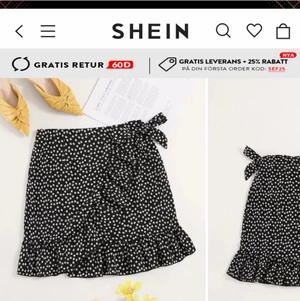 Svart prickig kjol i storlek xs-s - Oanvänd kjol från shein i storlek xs-s i bra skick. Lite lång för mig som är 160 cm men sitter bra i midjan. Du för själv stå för frakt och kjolen säljs för 50kr (originalpris 70kr) 💕