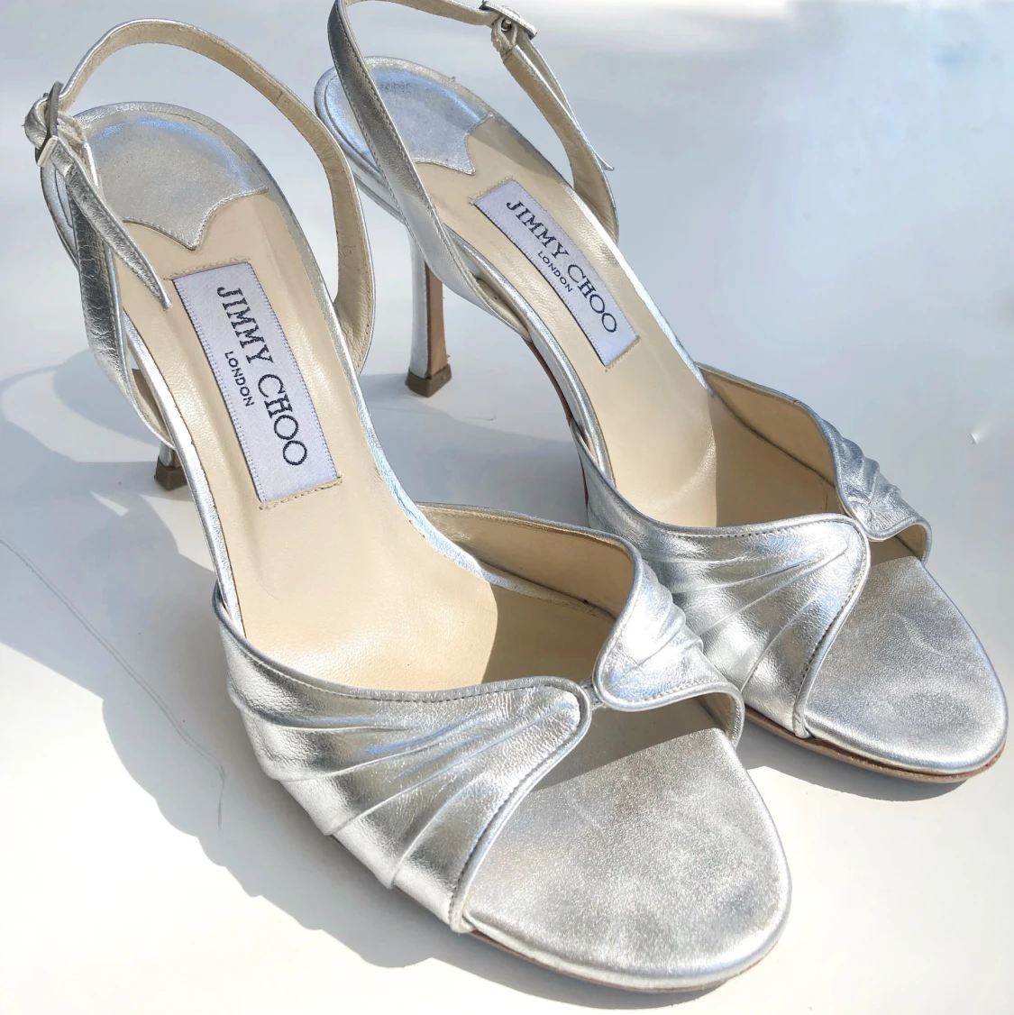 Jimmy Choo-sandal stl 38, passar 36,5/37