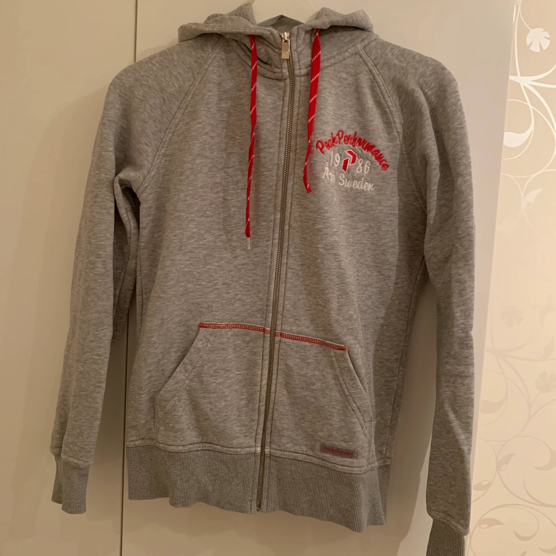 Peak performance hoodie