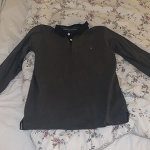 Gant piké - Gant pikétröja i fint skick. Storlek 13 - 14 år eller 158/164 cm.