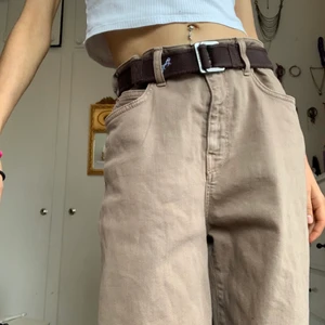 Bruna jeans - Jätte fina jeans i bra skick🥰