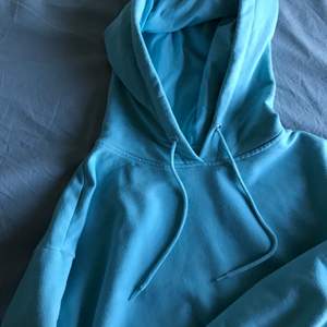 Skitfin blå hoodie från istay köpt på carlings, använd ett fåtal gånger, Inget som märks! 💙💙💙 Vid fler intresserade budgivning!!