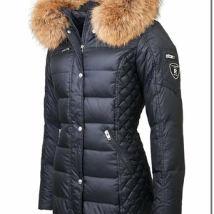 Rockandblue jacka - -Jackan är knappt använd, som ny                            -Stl 36 (XS/ S)                                                                                                    -Äkta päls                                                                                    Skriv för bilder!!