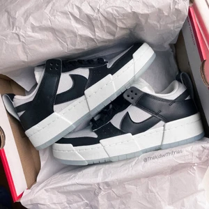 customized nike dunk low disrupt - BLACK/STEEL WHITE CUSTOMIZED NIKE DUNK LOW WITH TRANSLUCENT SOLE!  dessa nya & feta limited edition customizade nike dunk low disrupt hittar ni på @thekidwithfries in & följ där ni även hittar andra modeller, färger & designs! 🍟 beställning görs över instagram