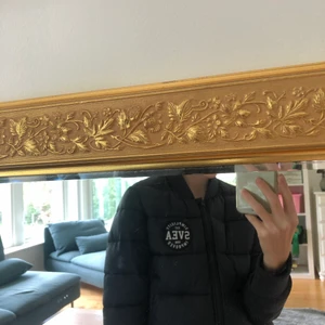 SVEA HÖST/VÅR/VINTER JACKA🌟 - Säljer nu min fina Jacka som man kan ha på alla dom här lite kallare årstiderna, Nästan aldrig använd, nypris: 600 mitt pris: 200 kr 🤍