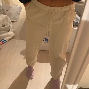 Linne Byxor!🤎 - Säljer mina linne byxor då dom inte kommer till användning längre, säljer dom för 70 plus frakt. Skriv till mig för mer info! (Pris kan diskuteras!)