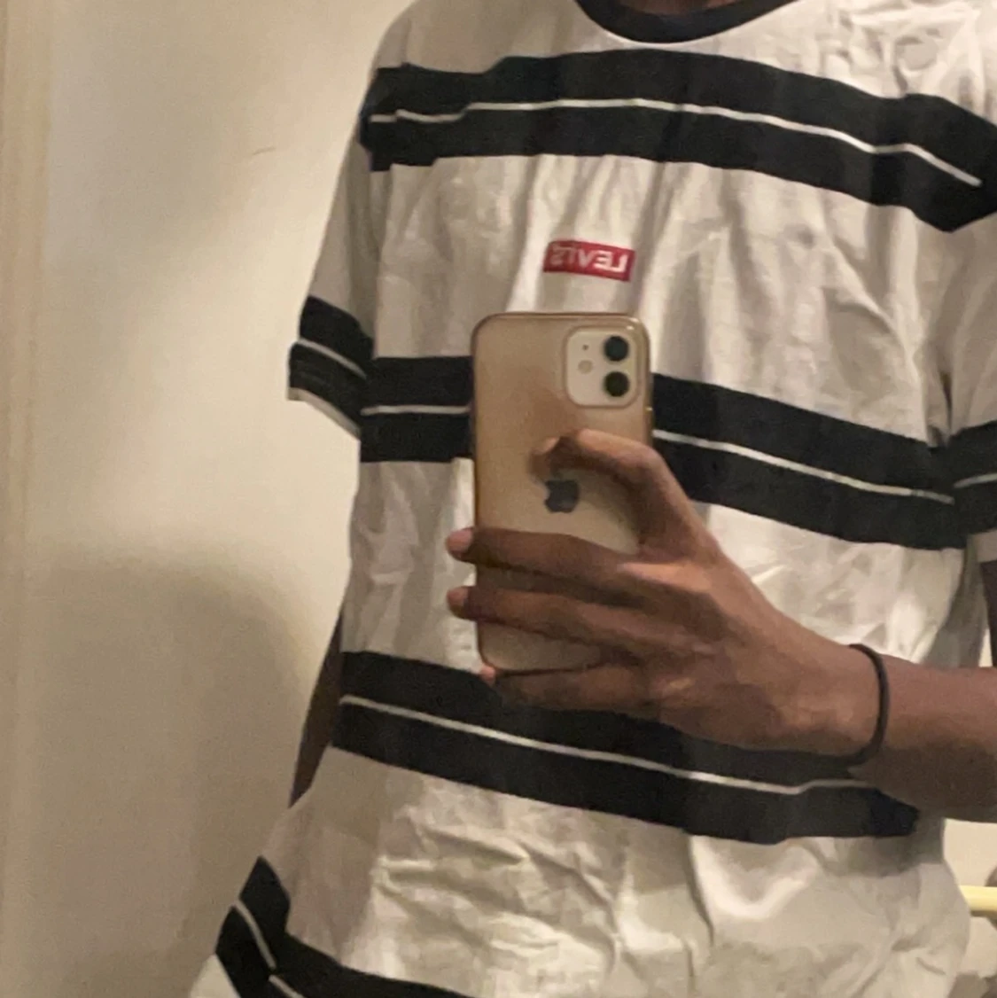 Levis middle logo tshirt  - 90