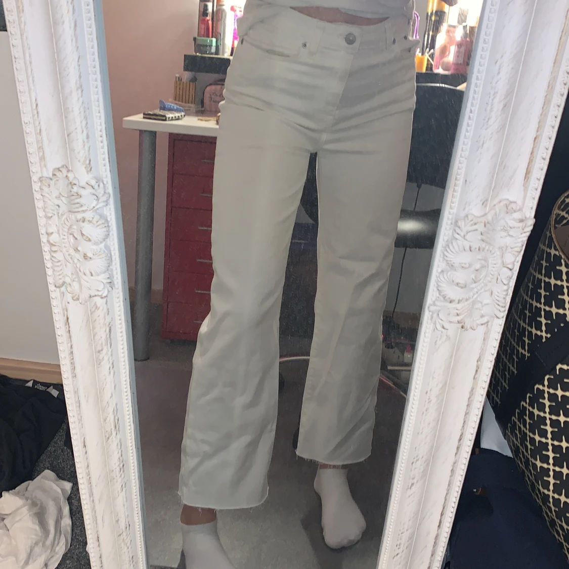 Vita jeans i nyskick! Strl S💕💕💕☺️
