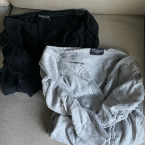 Korta koftor  - Jättegulliga koftor i väldigt bra skick. Köparen står för frakt 