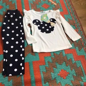 Tröja med byxorna  - Tröja med byxor, helt ny 100kr 