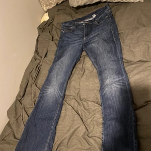 Bootcut jeans  - Säljer mina sköna bootcut jeans, storlek M. Kan fraktas