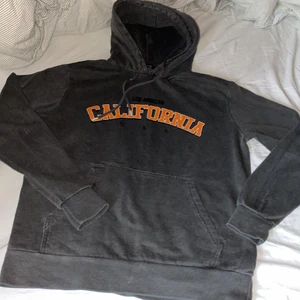 Hoodie  - Fin hoodie från boohoo aldrig använd 