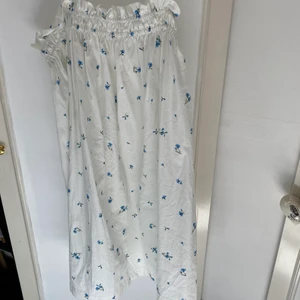 Klänning - Söt klänning! Strl m men passar xs och s oxå