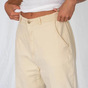 Jeans - SÄLJS VIA INSTAGRAM (@RIASSECONDHAND)