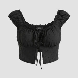 Topp - Oanvänd med lappar kvar, var lite förstor för mig, köpare står för frakt!☺️