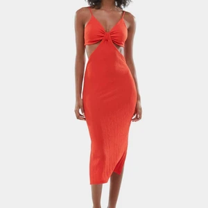 Klänning - Röd jättefin klänning i storlek XS!! Helt ny!❤️postar spårbar frakt!!