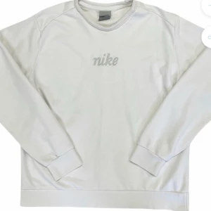 Nike hoodie  - Storlek M, oanvänd och ny!