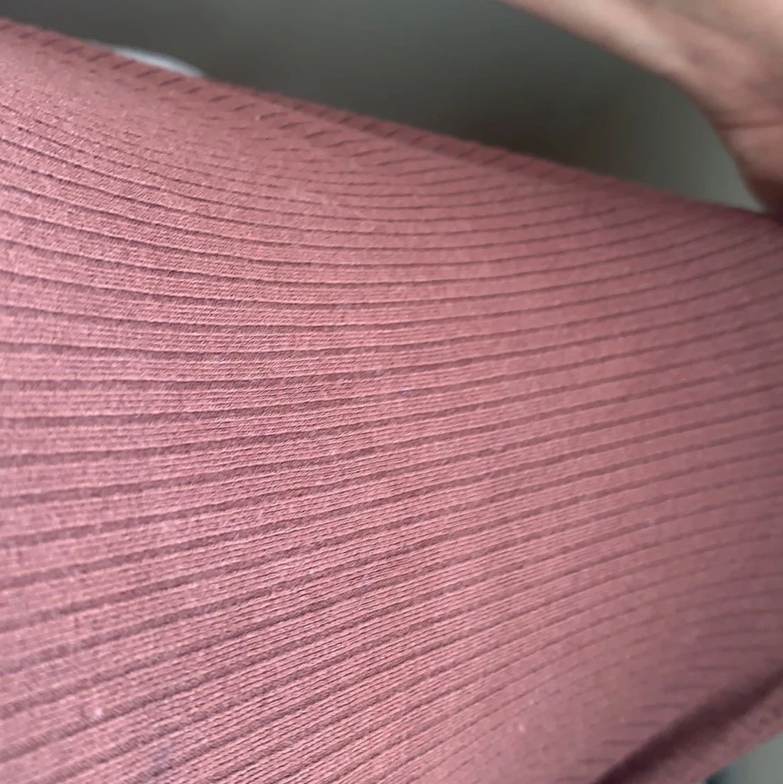 Brunt ribbat linne - 91