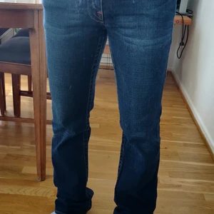 True religion jeans w30 l 32 - Snygga True religion jeans i toppskick, hör gärna av dig för mer bilder! 