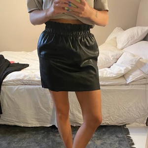 Skinnkjol - Skinnkjol i storlek 36🖤 fint skick